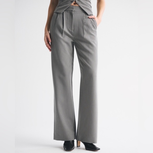 Abercrombie & Fitch Pants - NWOT Abercrombie Sloane High Rise Wide Leg Tailored Pant, Gingham, Size 25 Reg
